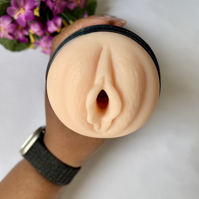 Masturbador Formato Lanterna Vagina em Cyberskin com Vibra